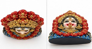 Tara Maa Harz-Wandfigur Handgefertigte Traditionelle Religiöse Dekoration für Einweihungsfeier Wohnzimmer - Product Image 3