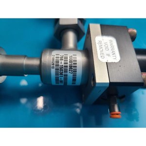 Inficon CDG025D Usado como está, piezas de equipos semiconductores antiguos - Product Image 6
