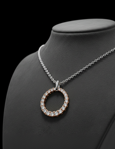 Elegante Collar de Oro con Diamantes con Símbolo de Eternidad, Diseñado para Mujeres que Buscan un Regalo de Lujo para Bodas, Aniversarios y un Toque de Moda - Product Image 3