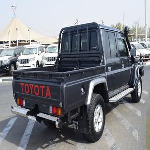 Toyota LandCruisers Pick Up 2.8L Turbo Diesel 4 cylindres 4x4 Double Cabine 2 portes Sièges en cuir Caméra arrière Occasion et Neuf - Product Image 5