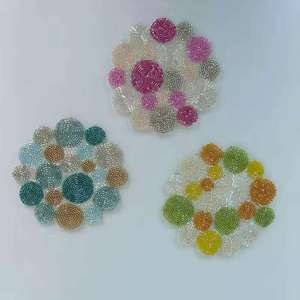 Sous-verre brodé traditionnel avec un design élégant fait main et des broderies colorées détaillées - Product Image 5