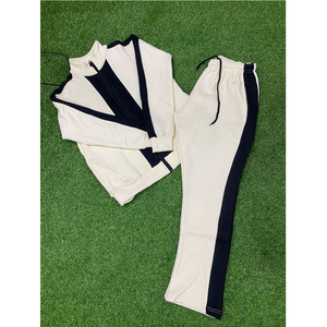 Ensemble de survêtement pour homme : coupe-vent léger en nylon personnalisé, veste zippée et short, avec sweats à capuche réfléchissants à fermeture éclair - Product Image 2