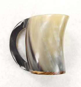 Taza de Cuerno de Búfalo Hecha a Mano, Diseño Ovalado Tallado con Motivos Animales, Duradera, Artesanía Natural, Artículo Coleccionable - Product Image 5