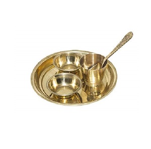 ชุดถาดทองเหลืองขนาดเล็กสำหรับพิธีกรรม ประกอบด้วยจาน ชาม ช้อน กาลาช ชุดอุปกรณ์พิธีกรรมแบบพกพา สำหรับบูชาที่วัด ขนาดพกพา ตกแต่งแบบดั้งเดิม - Product Image 1