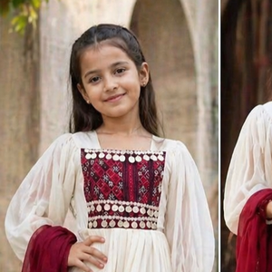 Vestido Afgano Bordado Blanco para Niños, Manga Larga, Traje Tradicional Afgano, Pantalones Color Granate con Dupatta, para Todas las Temporadas - Product Image 4