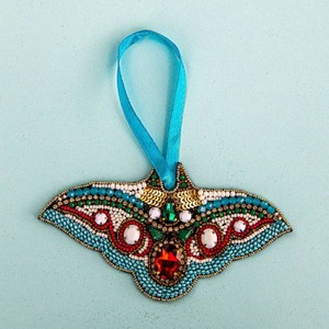 Adorno Colgante de Acero Inoxidable con Diseño de Palmera Bordada con Cuentas, Estilo Tropical, Cristal y Lentejuelas, Hecho a Mano, de Island Glow Christian Trendy - Product Image 4