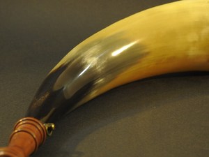 Poudre naturelle de corne polie, ronde, faite à la main, écologique et moderne, pour la chasse, cadeau d'affaires - Product Image 5