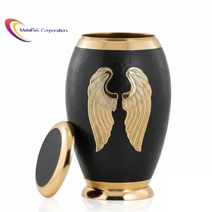 Elegante Urna Funeraria de Latón Hecha a Mano con Acabado Negro Brillante y Alas de Ángel Doradas, Duradera y de Alta Calidad, Recipiente Decorativo para Funerales y Memoriales - Product Image 4