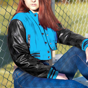 Blouson Bomber Femme Style Universitaire Bleu Clair avec Lettres Noires, Manches en Similicuir, Vêtement d'extérieur Décontracté Tendance pour Femmes - Product Image 1