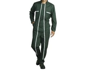 Mono de poliéster verde impermeable para hombre con cremallera frontal y franjas reflectantes para ropa de trabajo al aire libre - Product Image 1