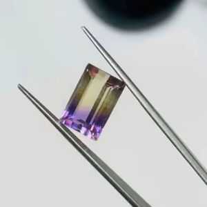 พลอยอะเมทรินทรงเหลี่ยมมรกตธรรมชาติ คุณภาพระดับ AAA ความเงางามระดับ AAA สีสวยงาม เหมาะสำหรับการขัดและเจียระไนสำหรับทำเครื่องประดับทุกชนิด - Product Image 2