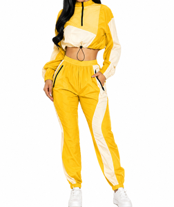 Conjunto Deportivo Personalizado OEM para Mujer, Chaqueta Corta y Pantalones Jogger, Ropa Deportiva de Nailon - Product Image 2