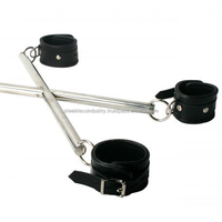 Pembatas Pergelangan Tangan Kulit BDSM Irisco X Hog Tie Spreader Bar Warna Kustom Desain Kustom Kinky Wrist Cuffs Perlengkapan Fetish Borgol