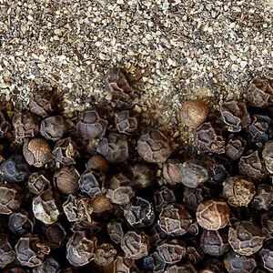 Bonne poudre de poivre noir granulé 550GL, poivre concassé de qualité supérieure, assaisonnement pour steak de bœuf - Product Image 1