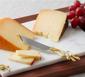 Ensemble de spatules à fromage au design moderne avec manche floral doré et planche à découper, idéal pour la cuisine et les restaurants - Product Image 6