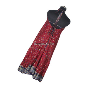 Robe de soirée élégante sans manches pour femme, style bohème, en soie sari vintage, parfaite pour les dîners - Product Image 4