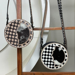 Nuevo diseño a cuadros de gran capacidad, bolso redondo sencillo y versátil a la moda, bolsos de hombro de cuero de vaca mecanizados a mano para mujer - Product Image 4