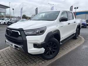 PREMIÈRE MAIN TITULAIRE 2023 TOYOTA HILUX INVINCIBLE AUTO RHD PICKUP VOITURE D'OCCASION BLANCHE EN BON ÉTAT - Product Image 1