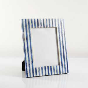 Portafotos de resina y madera hechos a mano de primera calidad, marco de fotos de mosaico personalizado para recuerdos familiares, bodas y decoración elegante del hogar. - Product Image 5