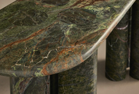 Table console Ferly haut de gamme en pierre naturelle, plateau en marbre vert forêt tropicale avec pieds colonnes ronds pour maison de luxe