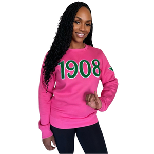 Sudadera de Chenilla AKA 1908 Ivy League para Mujer, Sudadera Premium con Cuello Redondo y Letras Griegas Bordadas - Product Image 1