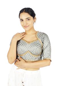Blusa de Algodón Azul Bordada para Mujer con Cuello Redondo y Mangas Cortas para Usar en Festividades - Product Image 1