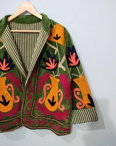 Colección Exclusiva: Chaqueta de Terciopelo con Bordado Suzani, Diseño de Florero, Estilo Boho, Manga Larga, Cuello Mandarín, Blazer de Invierno - Product Image 5