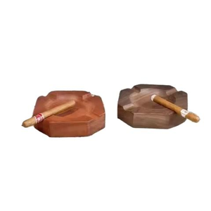Cenicero de Cigarros de Madera Resistente con Color y Logotipo Personalizados, Diseño Europeo - Product Image 1