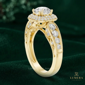 Anillo de compromiso clásico de diamantes redondos con doble halo, bordes con cuentas de milgrain, detalles de engaste en canal y anillo de galería esculpido - Product Image 3