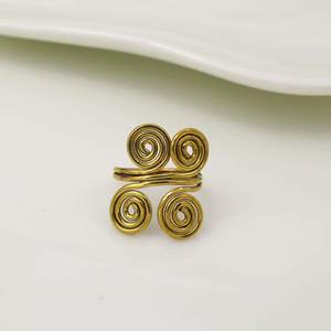 Anillo de Latón Chapado en Oro con Patrón Geométrico, Estilo Bohemio Unisex, Joyería para Uso Diario - Product Image 1