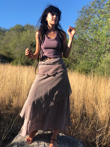 Jupe longue en gaze de coton style bohème, à volants, pour festival, tenue de plage hippie, cadeau d'été pour elle - Product Image 3