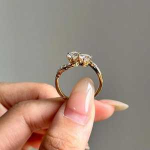 แหวนเพชรทรงกลม 0.50 กะรัต ผลิตในห้องปฏิบัติการ ดีไซน์ Toi Et Moi แบบวงแหวนไขว้ น่ารักสำหรับผู้หญิง ทองคำแท้ 14K เหมาะสำหรับขอแต่งงาน งานแต่งงาน และงานเลี้ยง - Product Image 4