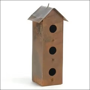 Casa para pájaros de metal para montar en la pared, estilo rústico antiguo, perfecta para enriquecer el jardín trasero. - Product Image 2