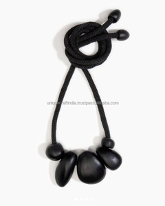 Collier de bijoux de bonne qualité pour femmes et filles pendentifs artisanaux perlés pour style vintage de mariée - Product Image 3