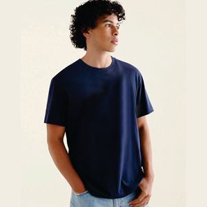 Camisetas de Hombre con Logotipo Personalizado, Fabricadas por un Fabricante de Ropa OEM, Tela Mixta de Poliéster y Algodón, Camisetas Casuales Estampadas de Manga Corta - Product Image 3