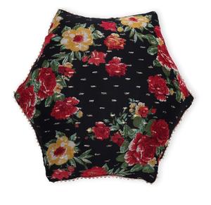 Funda de Cojín Hexagonal Multicolor Negra de Alta Demanda con Acabado Elegante para Diseño de Interiores Disponible al Mejor Precio - Product Image 3