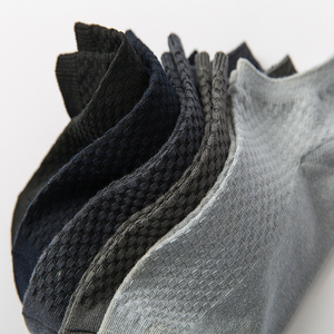 Breathable Eco-Friendly <b>Moisture</b> Control Crew Athletic <b>Socks</b> Daily Workout Factory Made Low Price Spring Season Regular Style - Product Image 1
