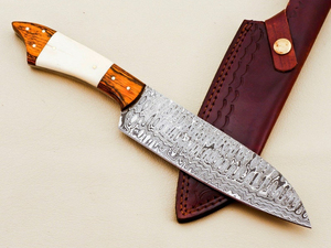 Cuchillo de Chef Profesional de Acero de Damasco de Alta Calidad Personalizado con Hoja de Filo Afilado, Clip de Latón y Mango de Hueso de Camello para Cocina - Product Image 5