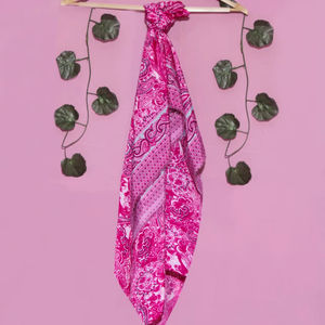 Sarong en soie imprimé floral, léger, pour la plage et l'été, pour femmes. - Product Image 1