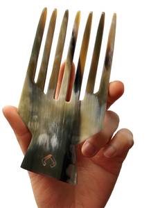 Peigne afro pointu. Peigne à dents longues pour la coiffure. Brosse pour cheveux bouclés. Outil de coiffure artisanal naturel - Product Image 5