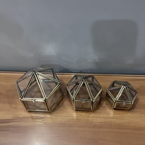 กล่องเครื่องประดับแก้วทรงเรขาคณิต ชุด 3 ชิ้น กล่องใส่ของกระจกทองเหลืองวินเทจ กล่องใส่แหวนแต่งงาน กล่องโชว์แก้วใส ของตกแต่งบ้าน - Product Image 3