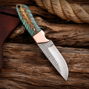 Cuchillo Vaquero Hecho a Mano de Acero D2, Mango de Piña, Funda de Cuero Tipo Pancake, Regalo para Ocasiones Especiales - Product Image 3