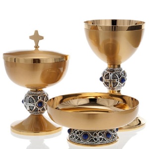 ชุดถ้วยทองเหลืองคลาสสิก TCM-2344 ยี่ห้อ The Creative Metal พร้อมลวดลายทองคำ ทำด้วยมือสำหรับใช้ในโบสถ์ - Product Image 4