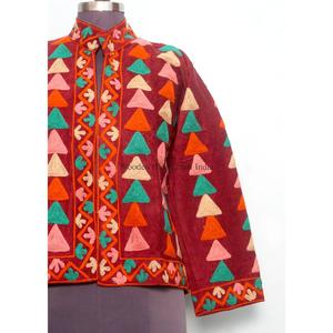 เสื้อแจ็คเก็ตหนานุ่มแบบควิลท์รักษ์โลกสำหรับทุกเทศกาล ตกแต่งด้วยงานปักสไตล์โบโฮแบบเย็บมือ วินเทจ ลำลอง เหมาะสำหรับวันหยุดพักผ่อน ชายหาด และงานปาร์ตี้ - Product Image 3