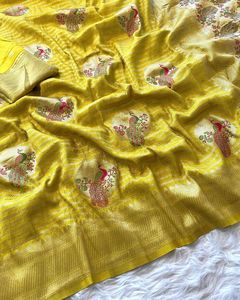 Sari Indio Bollywood Premium Tradicional de Seda Crepé Khadi Pura con Bordado Zari, Elegante, Étnico, para Bodas de Verano - Product Image 1