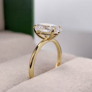 Bague solitaire en diamant de culture en forme de poire pour femme, en platine, pour fiançailles, mariage, ou comme cadeau pour petite amie - Product Image 4