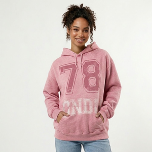 Compre sudaderas con capucha personalizadas, transpirables, informales, de estilo urbano, con hombros caídos, ecológicas, de punto, para invierno. - Product Image 1