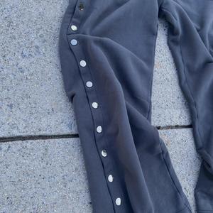 Pantalon de jogging décontracté pour homme, noir, imprimé flamme, coupe évasée, taille mi-haute, avec cordon de serrage et bande latérale, style streetwear - Product Image 2