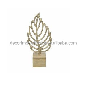 Maison Modern Autumn Breeze Gold Leaf Escultura Hoja de metal Showpiece para mesa OP Decoración para el hogar Sala de estar Dormitorio - Product Image 1