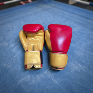 Guantes de Muay Thai Profesionales de Cuero Vacuno con Correa de Velcro Ajustable, Guantes de Boxeo para Boxeadores Profesionales - Product Image 5
